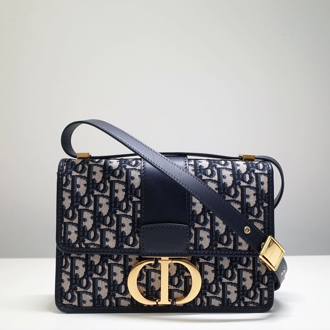 30 Montaigne Bag Blue Dior Oblique Jacquard